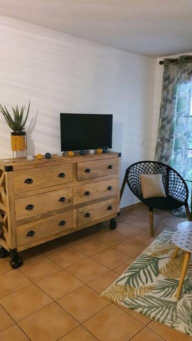 Studio Cosy, Vue Sur Mer Villages Vacances Sainte Anne Cheques Vacances Acceptes Luaran gambar