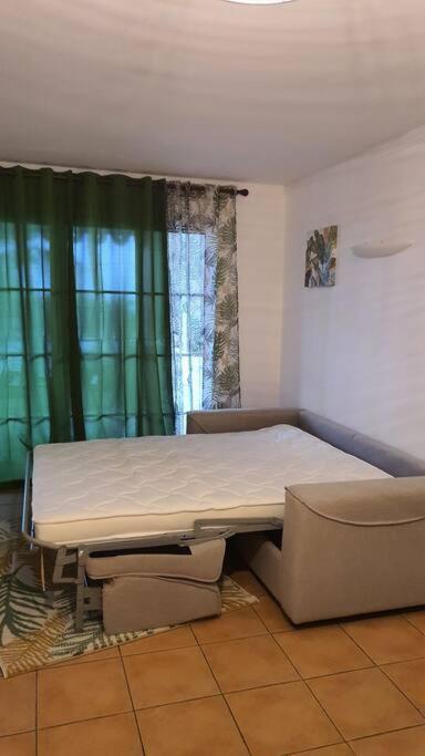 Studio Cosy, Vue Sur Mer Villages Vacances Sainte Anne Cheques Vacances Acceptes Luaran gambar